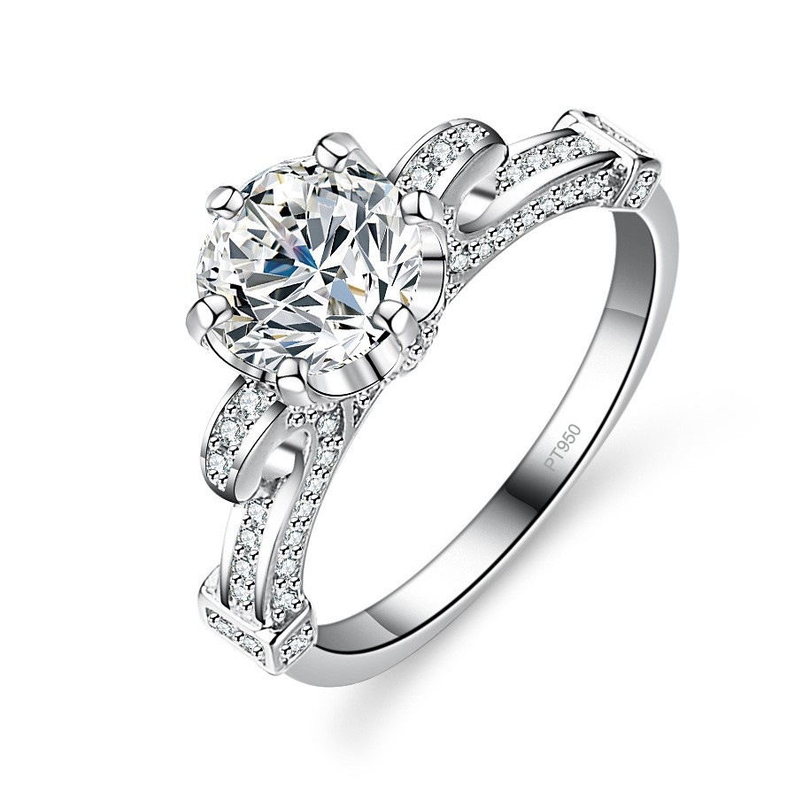 ルミラ クラシック シックスプロング 1カラット モアサナイ - Moissanite Engagement Ring 1 Carat のレビューと価格