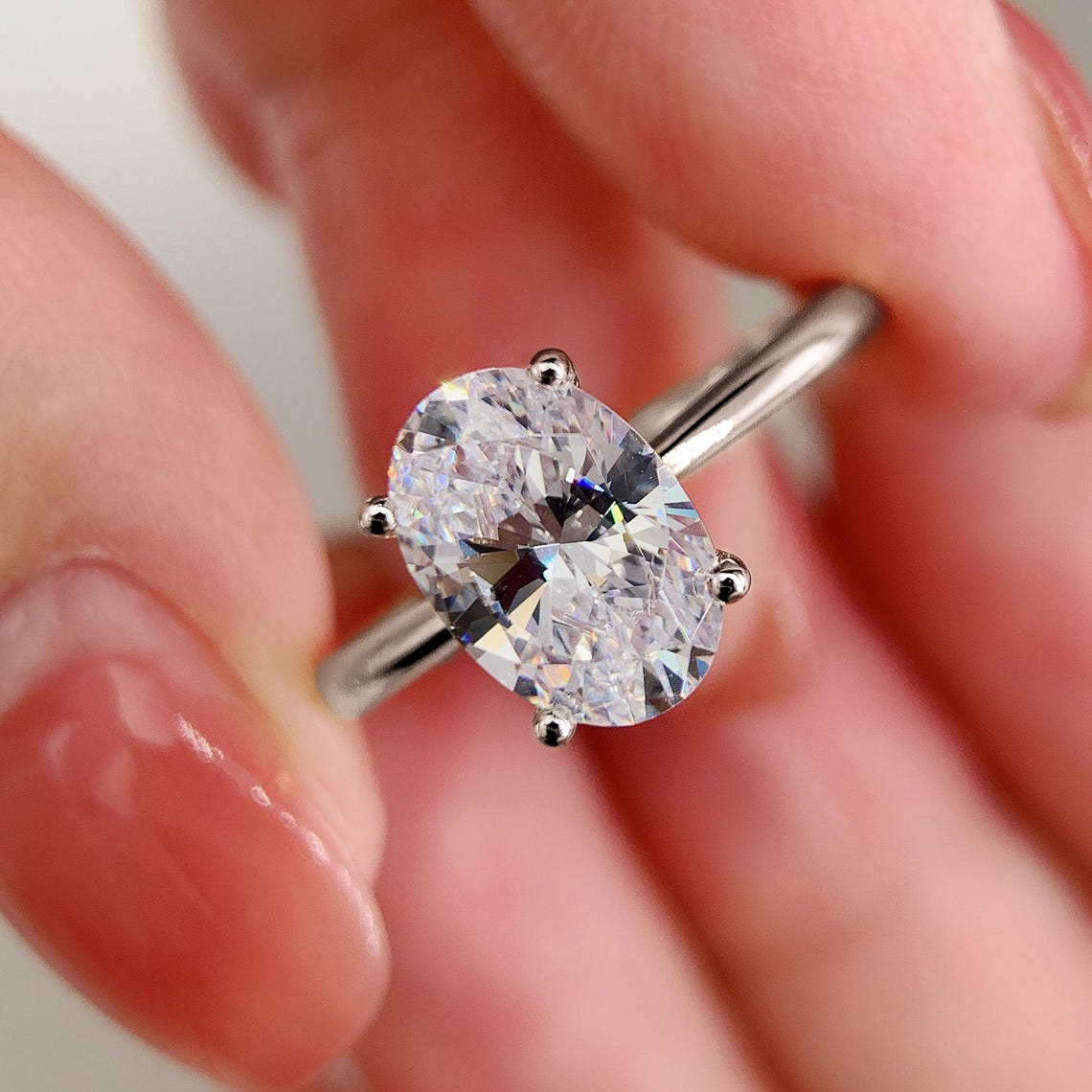 1/2/3 カラット オーバルカット モアサナイト 婚約指輪 - Moissanite Engagement Ring 1 Carat のレビューと価格