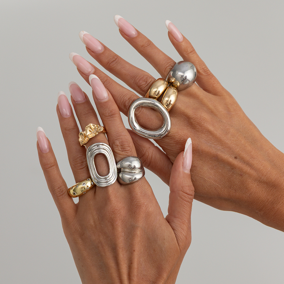 8個セット ヴィンテージ パンク ゴールド シルバーカラー  - Vintage Punk Knuckle Rings Set のレビューと価格