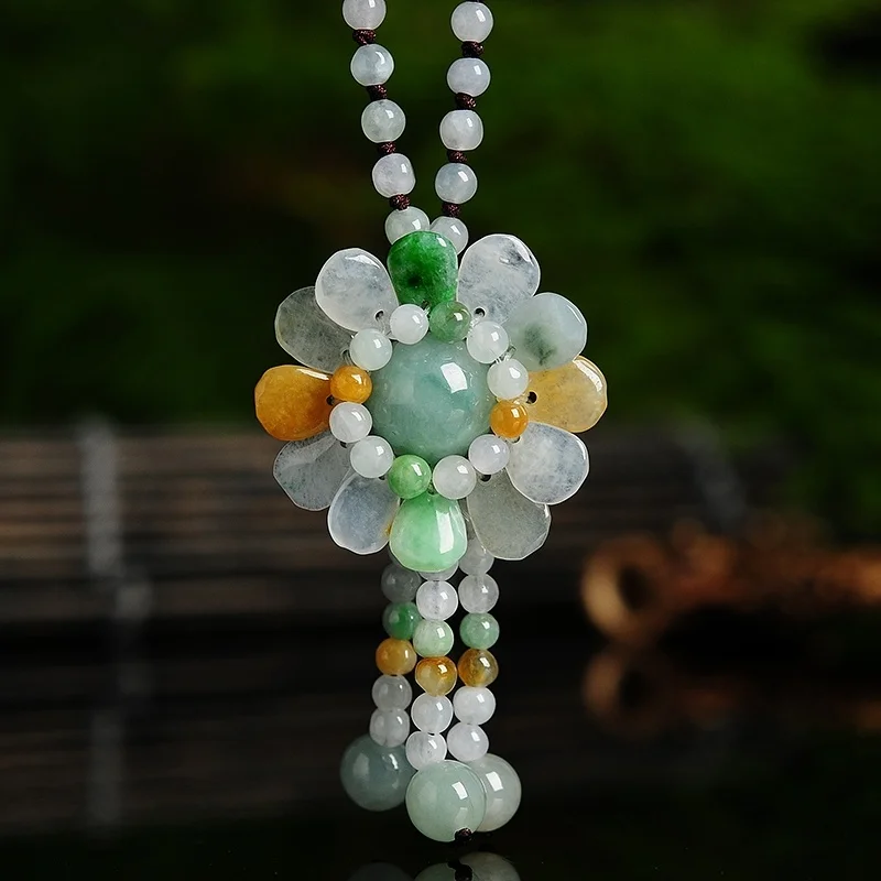 認定されたシャム翡翠ひまわりペンダント翡翠エメラルドビーズネ - Necklaces のレビューと価格