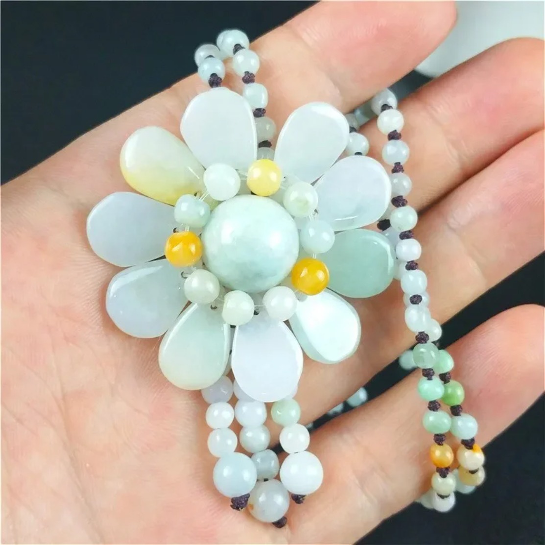 認定されたシャム翡翠ひまわりペンダント翡翠エメラルドビーズネ - Necklaces のレビューと価格