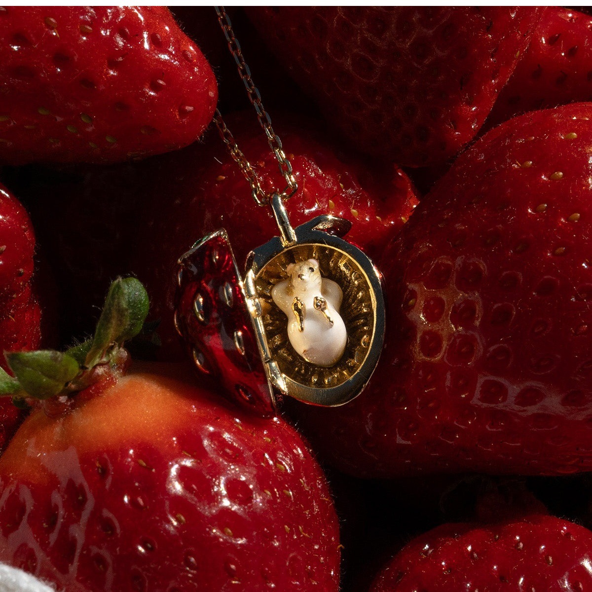 新しいフルーツイースターエッグネックレス、開閉式アニマルイー - Heart Locket Necklace Photo のレビューと価格