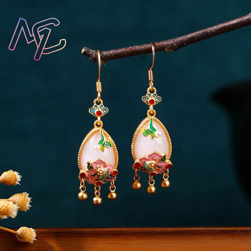 天然翡翠フラワーイヤリングチャームアミュレットデザイナーリア - Earrings のレビューと価格