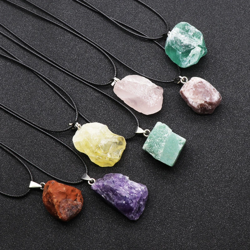 天然アメジストフラワーネックレスレイキヒーリングストーン不規 - Crystal Pendant Necklace Natural Stone のレビューと価格
